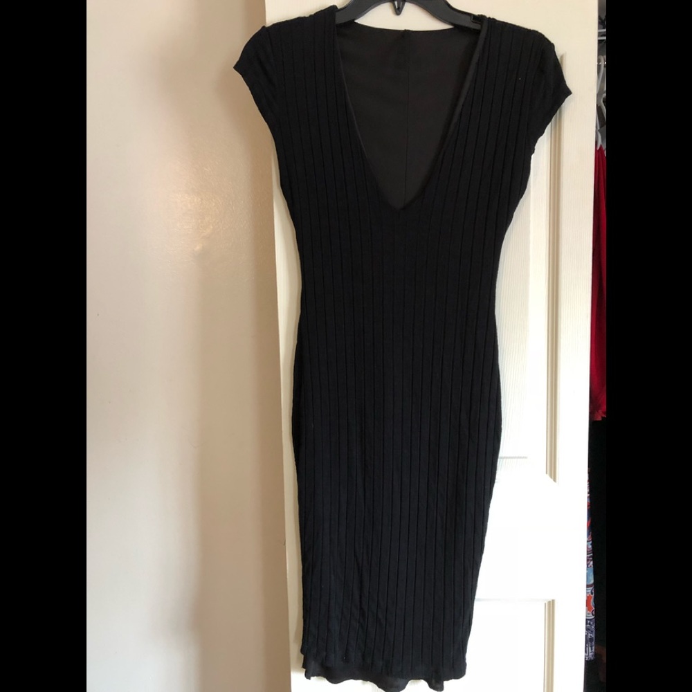 Dress - Picture 1 of 4